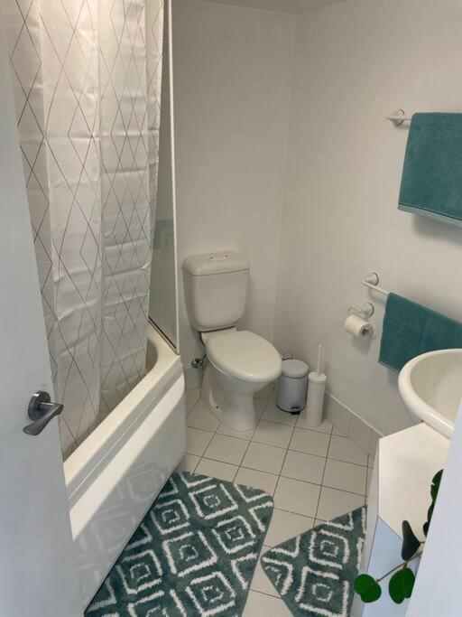 Apartamento 2 Beds 2 Baths Apt In Braddon Cbd - Pool, 1 Free Parking, Gym Camberra Exterior foto